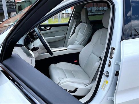 Used 2026 Volvo XC60 B5 Ultra AWD/4WD image 33