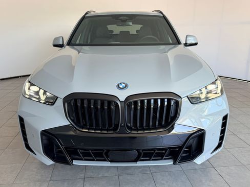 New 2026 BMW X5 xDrive50e w/ Executive Package AWD/4WD image 6