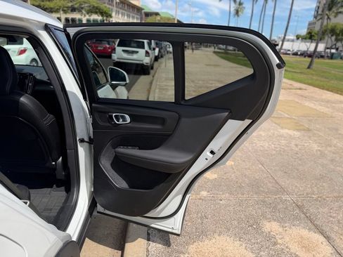 Used 2023 Volvo XC40 B4 Plus w/ Driver Assist Package FWD image 13