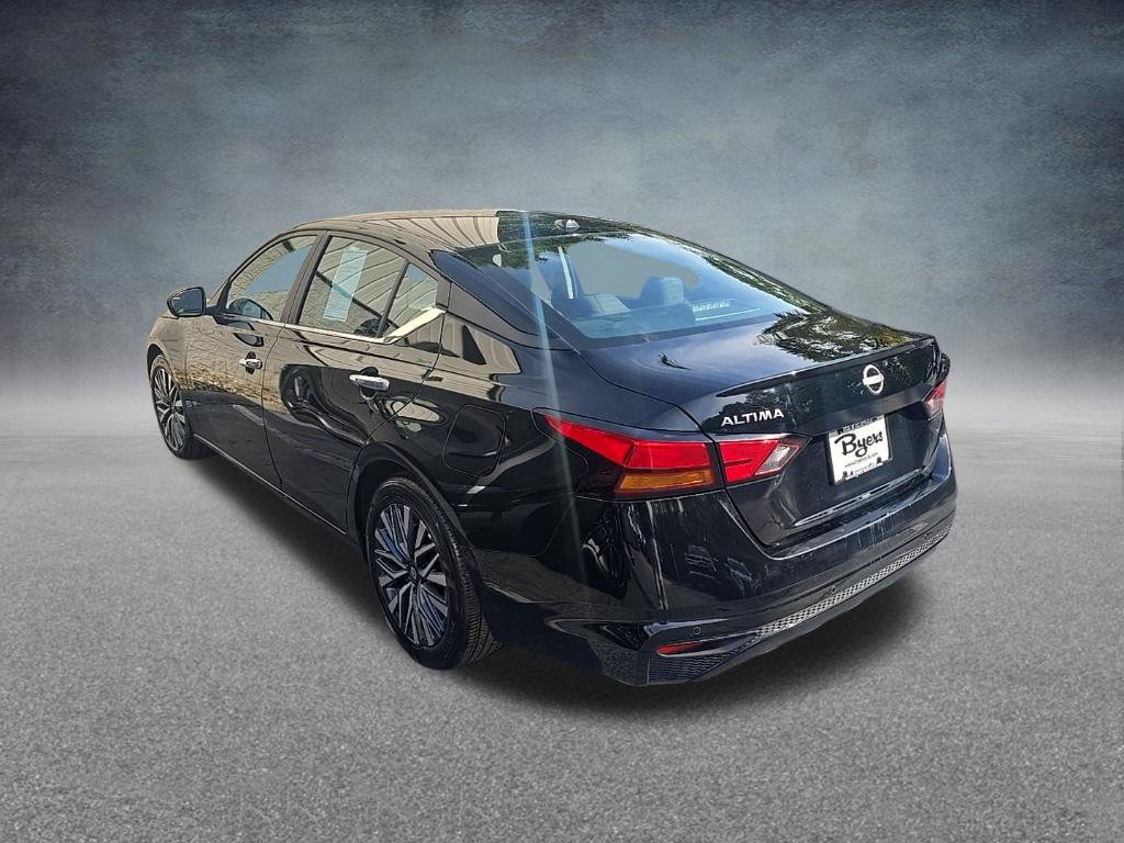 Used 2025 Nissan Altima 2.5 SV FWD image 5