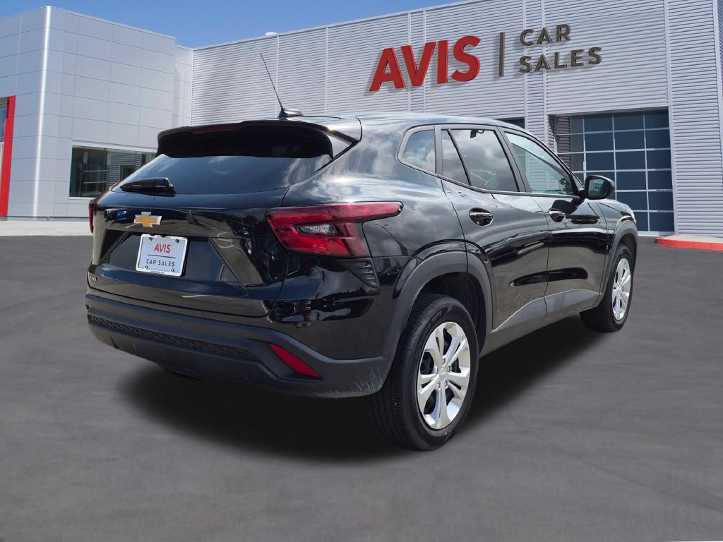 Used 2025 Chevrolet Trax LS FWD image 6