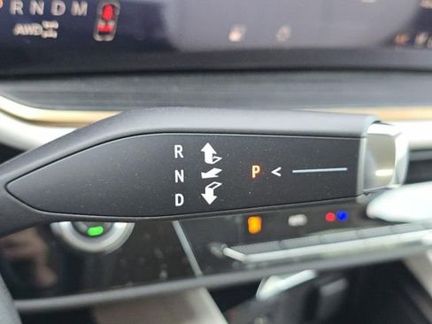 Used 2024 Buick Envision Avenir image 42