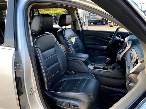 Used 2017 GMC Acadia Denali image 8