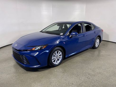 Certified 2025 Toyota Camry LE image 7