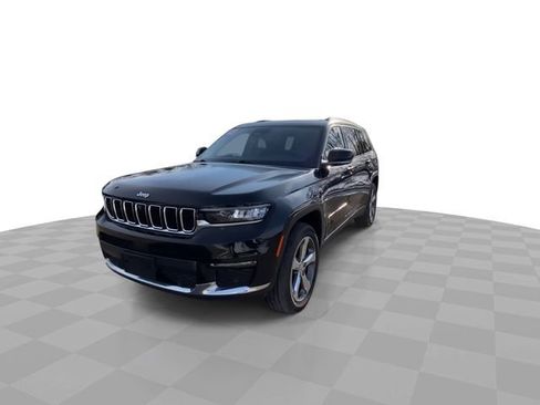 Used 2021 Jeep Grand Cherokee L Limited w/ Luxury Tech Group II image 6