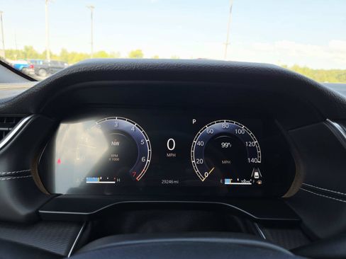 Used 2025 Jeep Grand Cherokee Laredo X w/ Luxury Tech Group I AWD/4WD image 24
