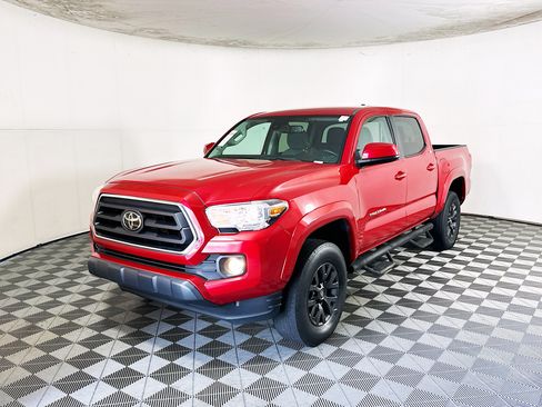 Used 2022 Toyota Tacoma SR5 RWD image 7