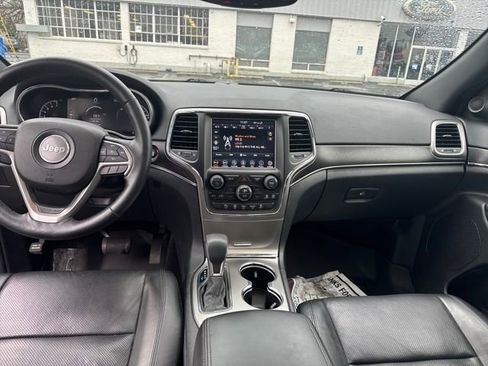Used 2018 Jeep Grand Cherokee Limited w/ Luxury Group II image 12