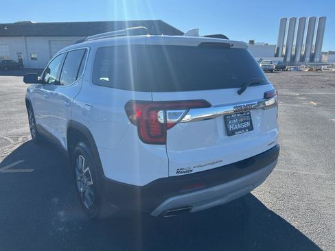 Used 2023 GMC Acadia SLT image 3