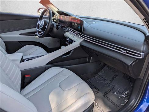 Used 2023 Hyundai Elantra Limited FWD image 29