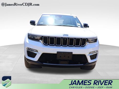 Used 2022 Jeep Grand Cherokee Limited 4xe w/ Luxury Tech Group II AWD/4WD image 6