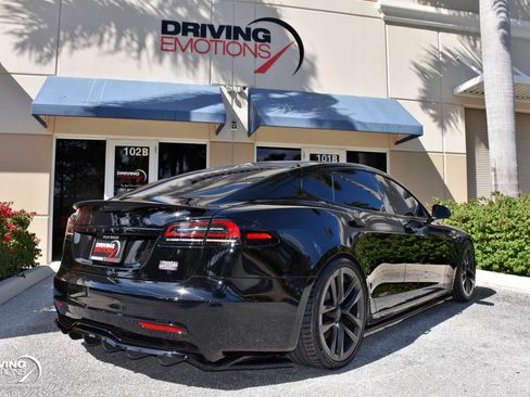 Used 2023 Tesla Model S Plaid image 12