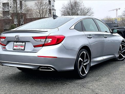 Used 2021 Honda Accord Sport image 12