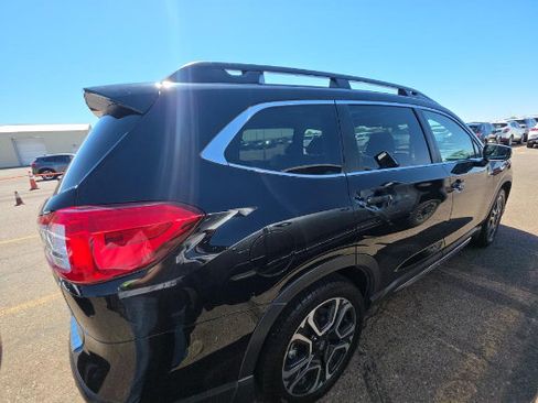 Used 2023 Subaru Ascent Limited w/ Technology Package AWD/4WD image 6