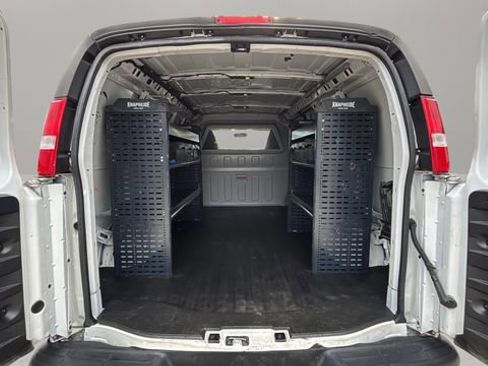 Used 2022 Chevrolet Express 2500 Work Van w/ Driver Convenience Package image 28