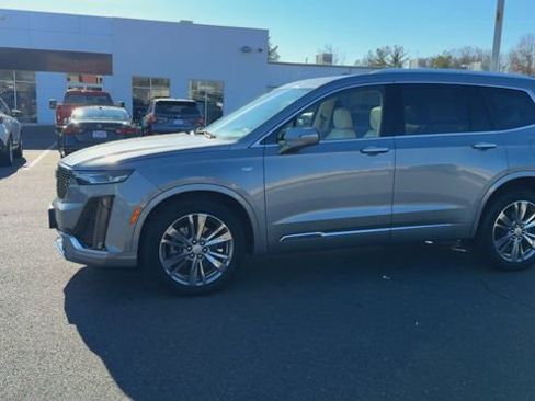 Certified 2023 Cadillac XT6 Premium Luxury image 5