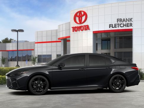 New 2026 Toyota Camry Hybrid FWD image 3