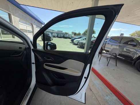 Used 2019 Buick Encore Preferred FWD image 12