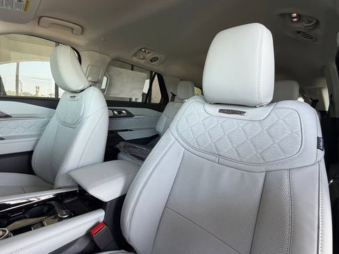 New 2026 Ford Explorer Platinum w/ LUX Leather Package AWD/4WD image 16