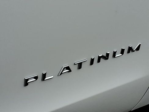 Certified 2025 Ford Expedition Platinum image 3
