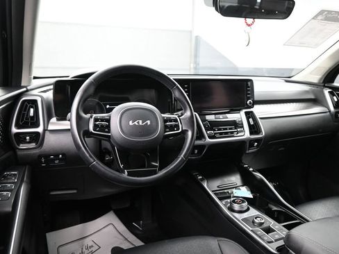 Used 2022 Kia Sorento EX AWD/4WD image 25