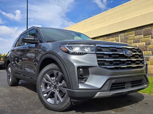 New 2026 Ford Explorer Active image 40