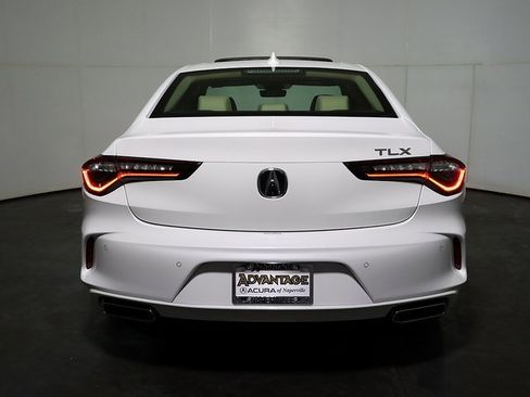 Certified 2025 Acura TLX w/ Technology Package image 10