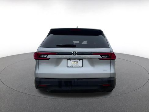 Used 2025 Toyota Grand Highlander FWD image 12