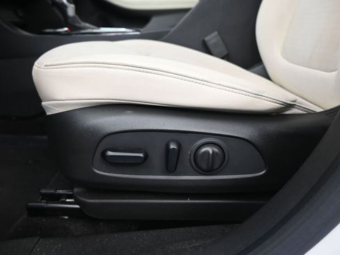 Used 2023 Buick Encore GX Select FWD image 10