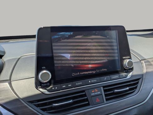 Used 2025 Nissan Altima 2.5 SV FWD image 28