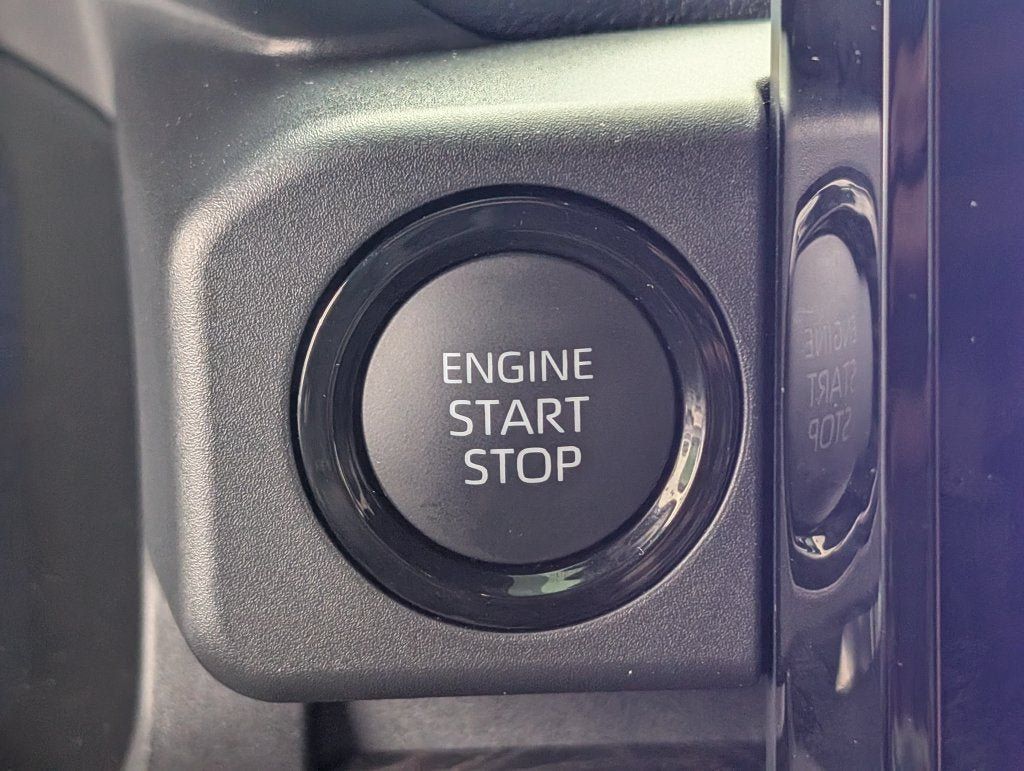 Used 2026 Toyota Tacoma Limited AWD/4WD image 20