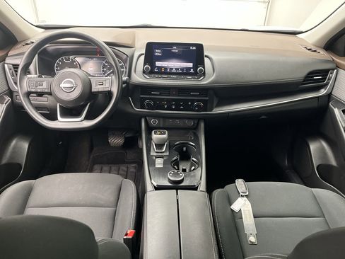 Used 2023 Nissan Rogue S image 4