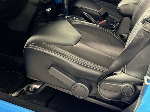 Used 2017 Jeep Wrangler Unlimited Sport image 14