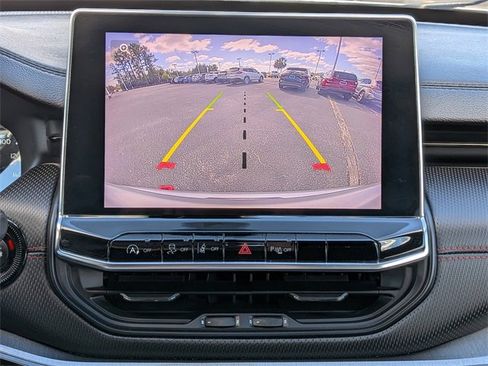 Used 2023 Jeep Compass Trailhawk image 18