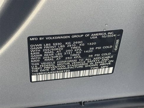 New 2025 Volkswagen Atlas SEL image 30