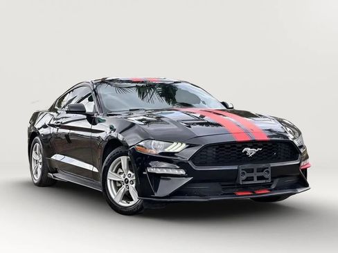 Used 2020 Ford Mustang GT RWD image 5