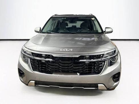 Used 2025 Kia Seltos S AWD/4WD image 2