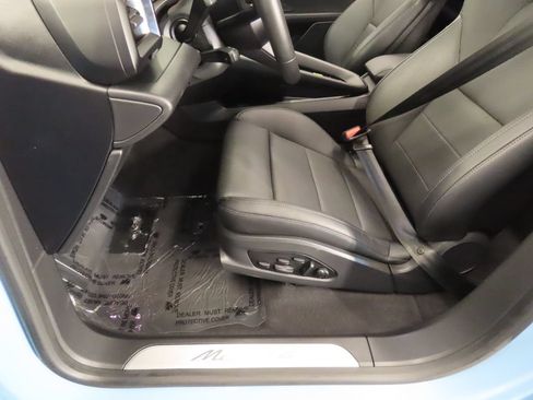 Used 2025 Porsche Macan 4 Electric w/ Premium Package AWD/4WD image 40