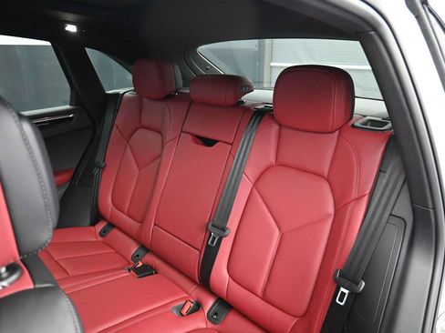 New 2026 Porsche Macan AWD/4WD image 18