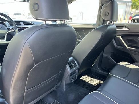 Used 2022 Volkswagen Tiguan SEL R-Line AWD/4WD image 25