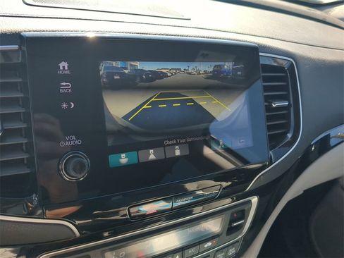 Used 2021 Honda Pilot Elite image 21