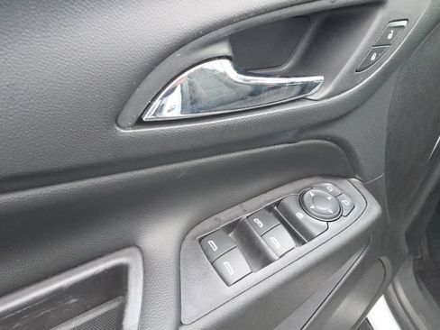 Used 2019 Chevrolet Equinox LT FWD image 13