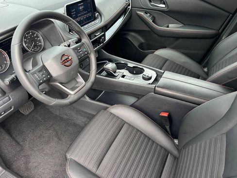 Used 2025 Nissan Rogue SV w/ Rock Creek Premium Package AWD/4WD image 10