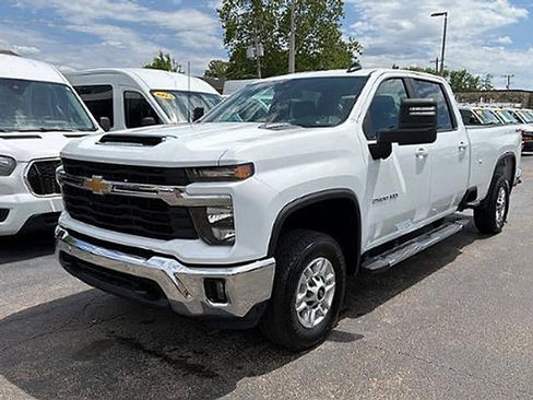 Used 2025 Chevrolet Silverado 2500 LT w/ Safety Package AWD/4WD image 2