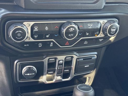 Used 2020 Jeep Gladiator Sport w/ Quick Order Package 24S image 15