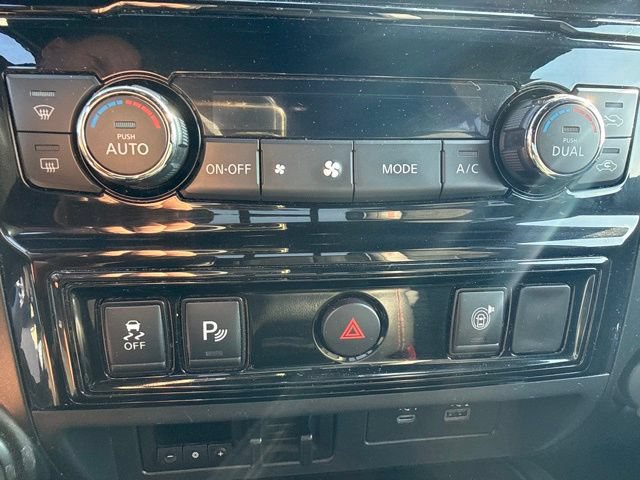 Used 2022 Nissan Titan PRO-4X w/ Pro-4x Utility Package AWD/4WD image 21