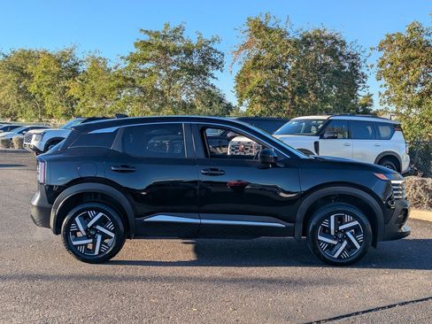 Certified 2025 Nissan Kicks SV image 7