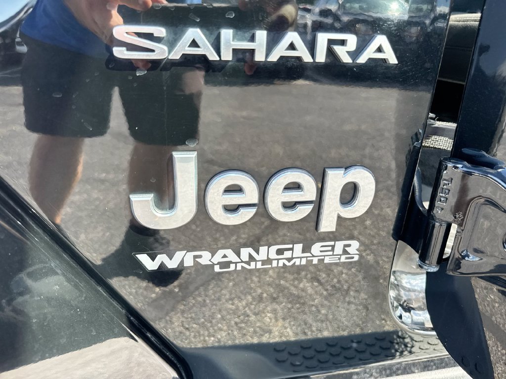 Used 2019 Jeep Wrangler Unlimited Sahara AWD/4WD image 25
