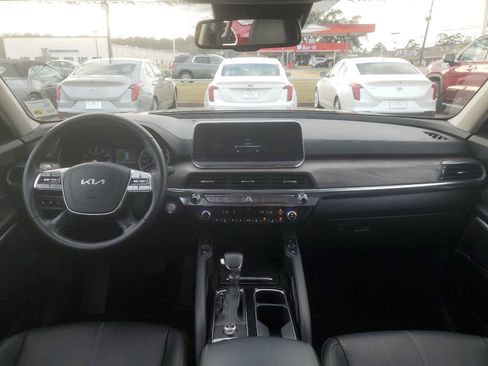 Used 2022 Kia Telluride EX w/ EX Premium Package image 9