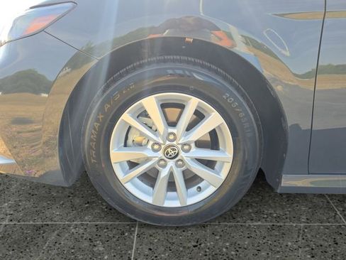 Used 2025 Toyota Camry LE image 14